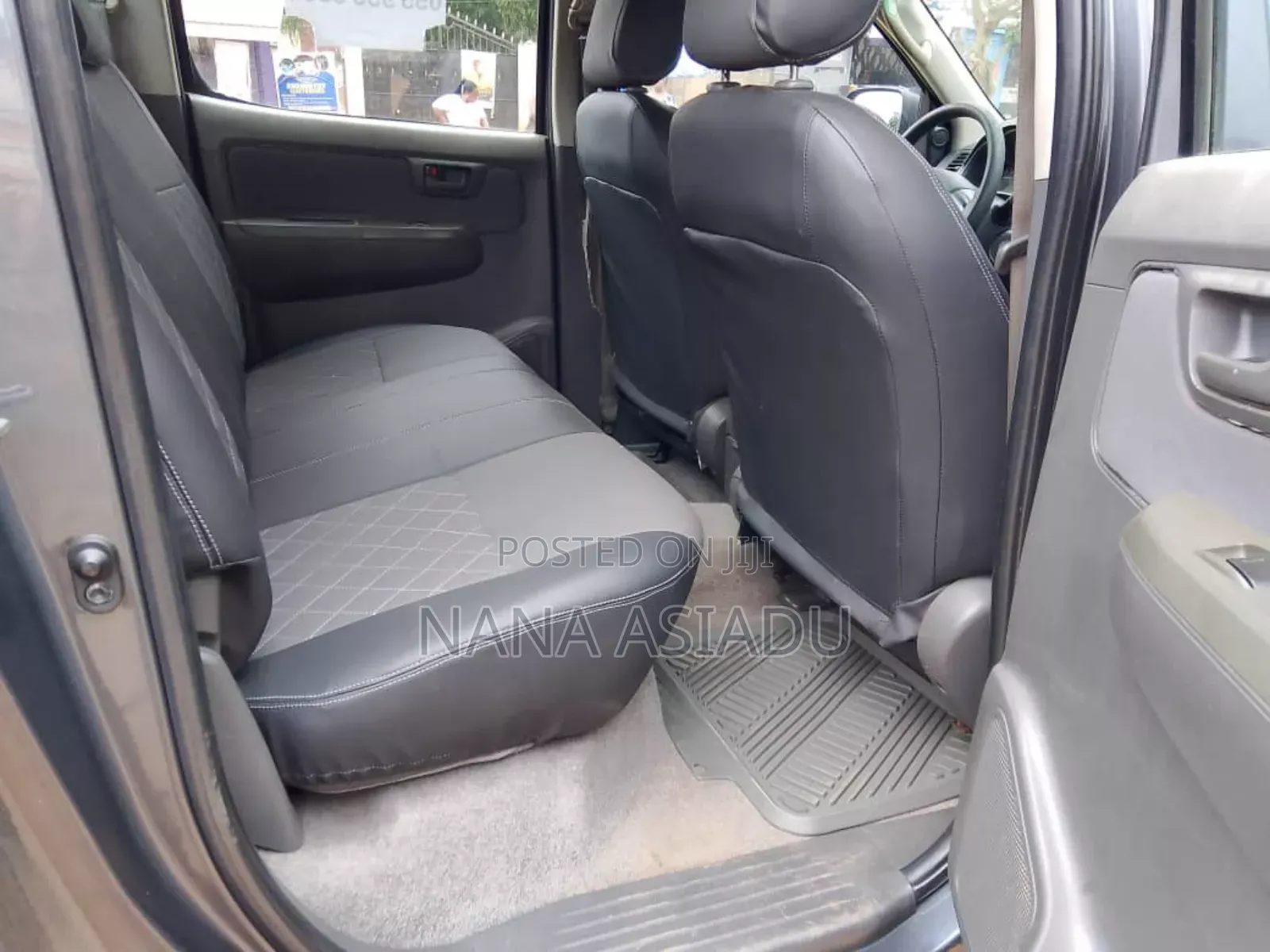Toyota Hilux 2013 Gray