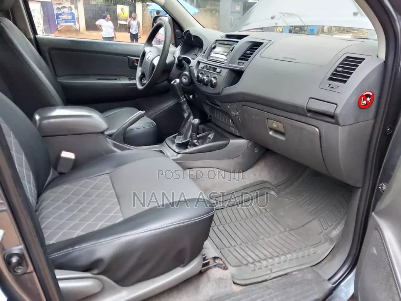 Toyota Hilux 2013 Gray