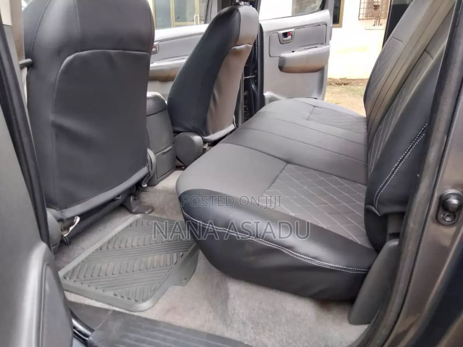 Toyota Hilux 2013 Gray