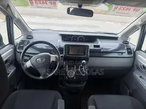 Toyota Voxy 2012 Black