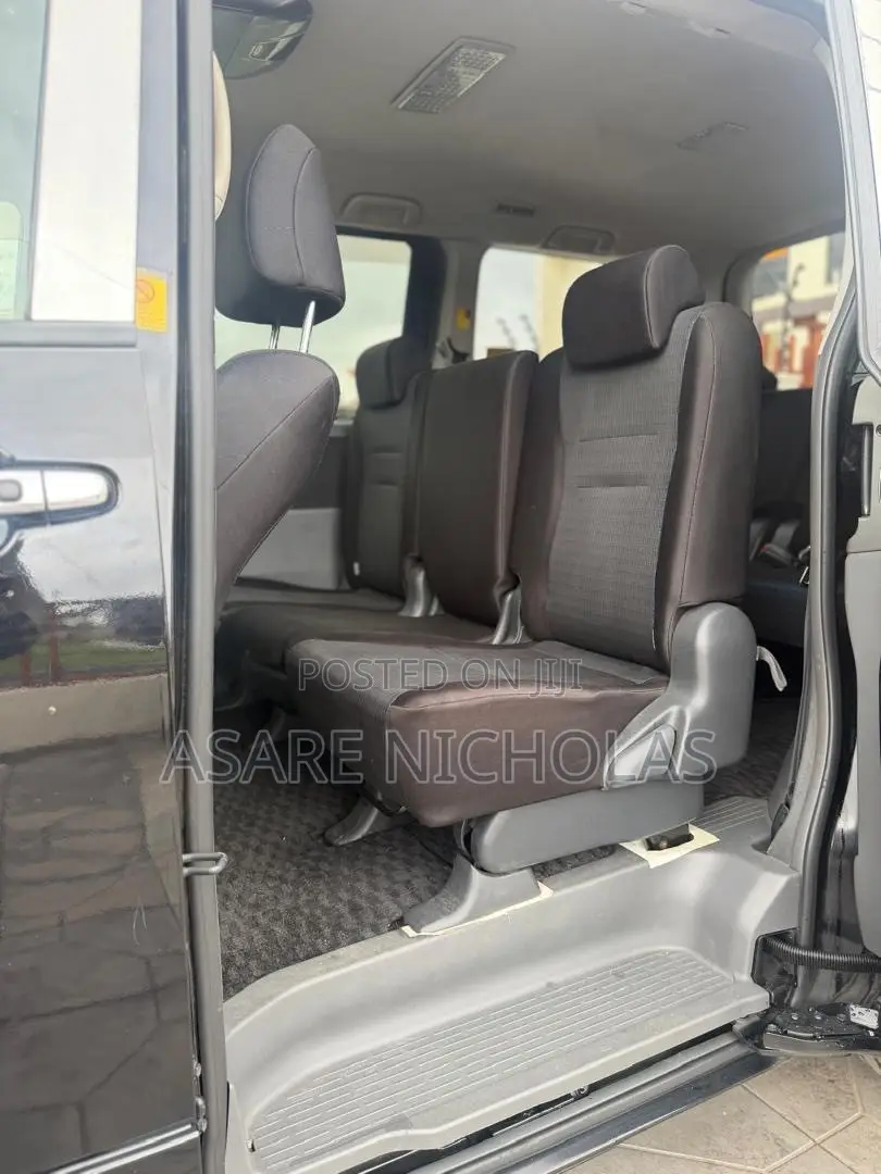 Toyota Voxy 2012 Black