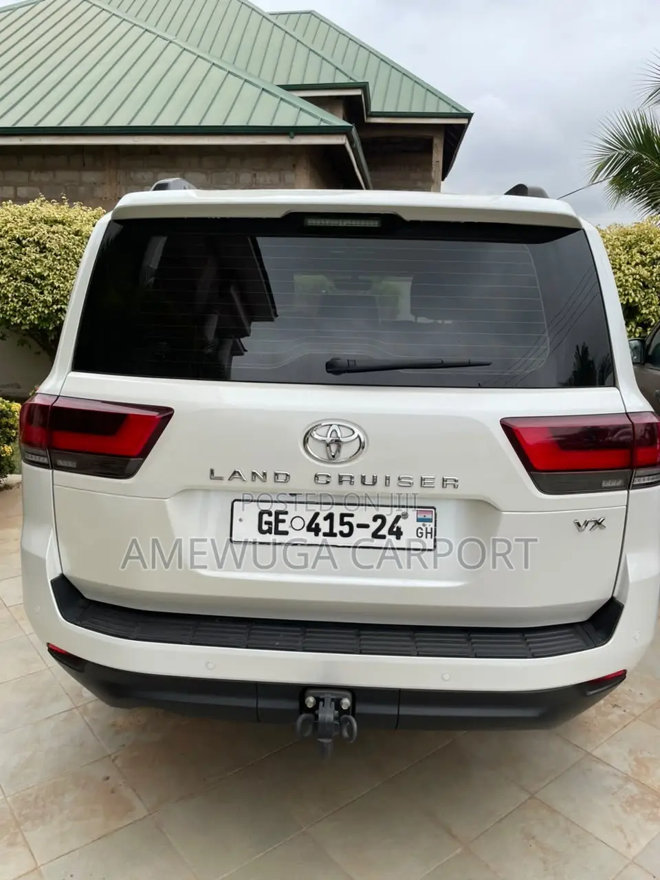 Toyota Land Cruiser LC300 2024 White