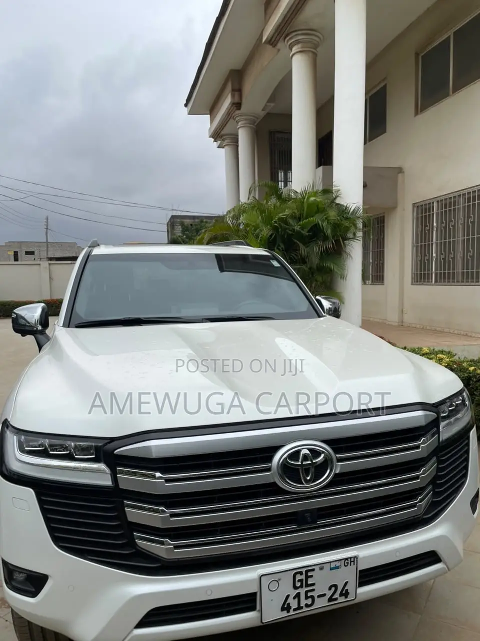 Toyota Land Cruiser LC300 2024 White