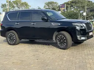 Nissan Patrol 2017 Black