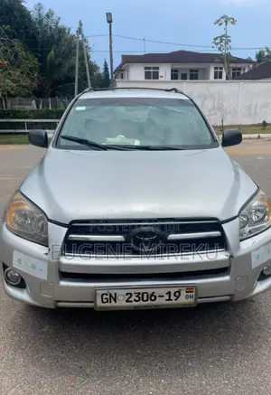 Toyota RAV4 2012 Silver