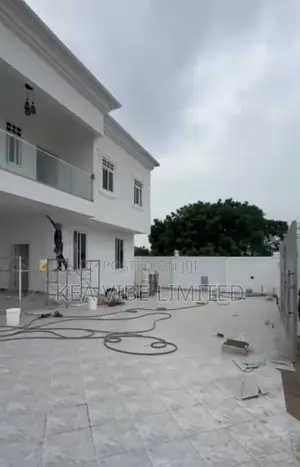 4bdrm Apartment in Kwabenya for sale