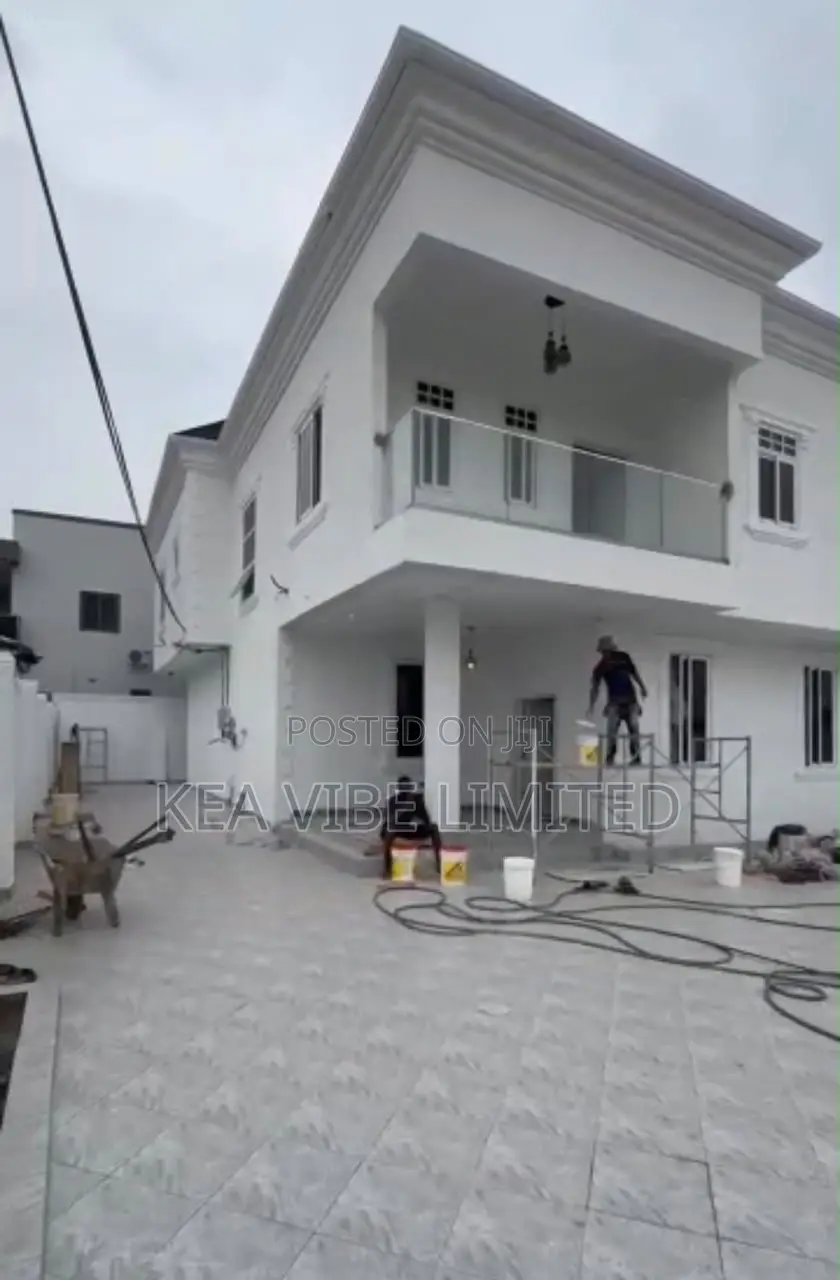 4bdrm Apartment in Kwabenya for sale