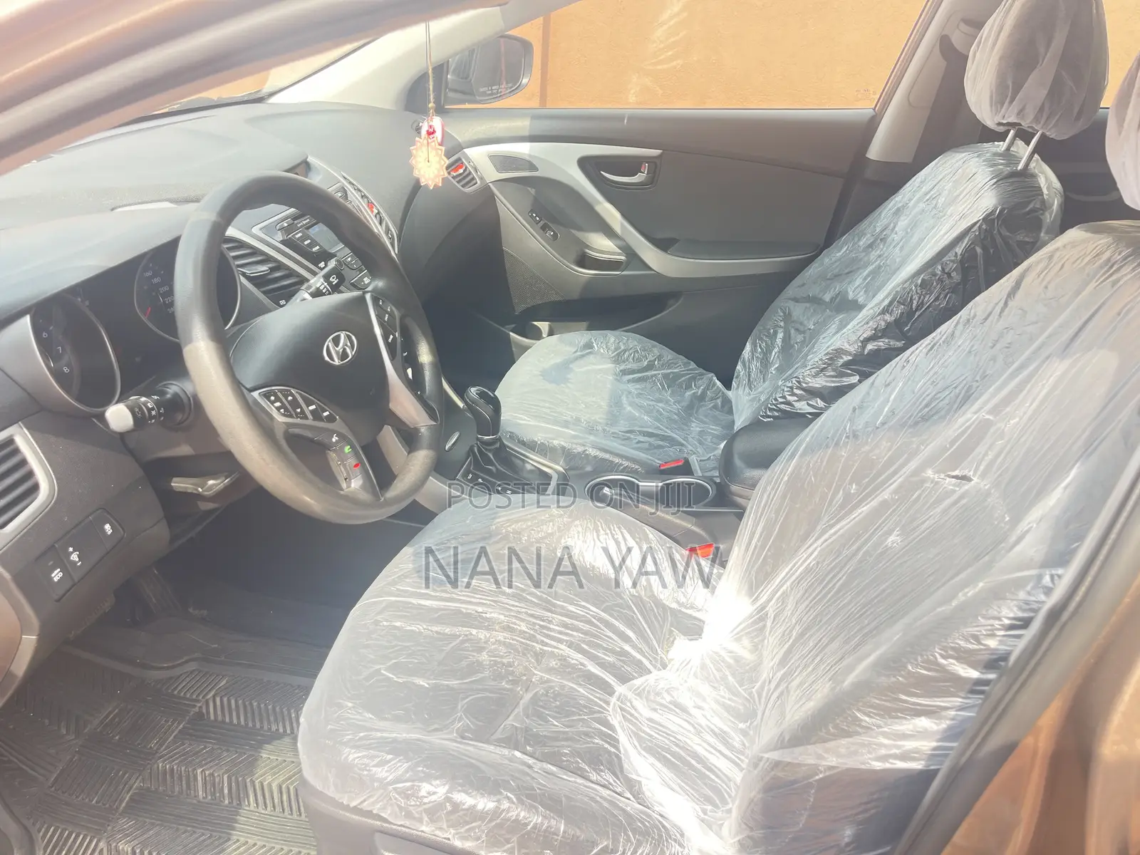 Hyundai Elantra Limited 4dr Sedan (1.8L 4cyl 6A) 2015 Gold
