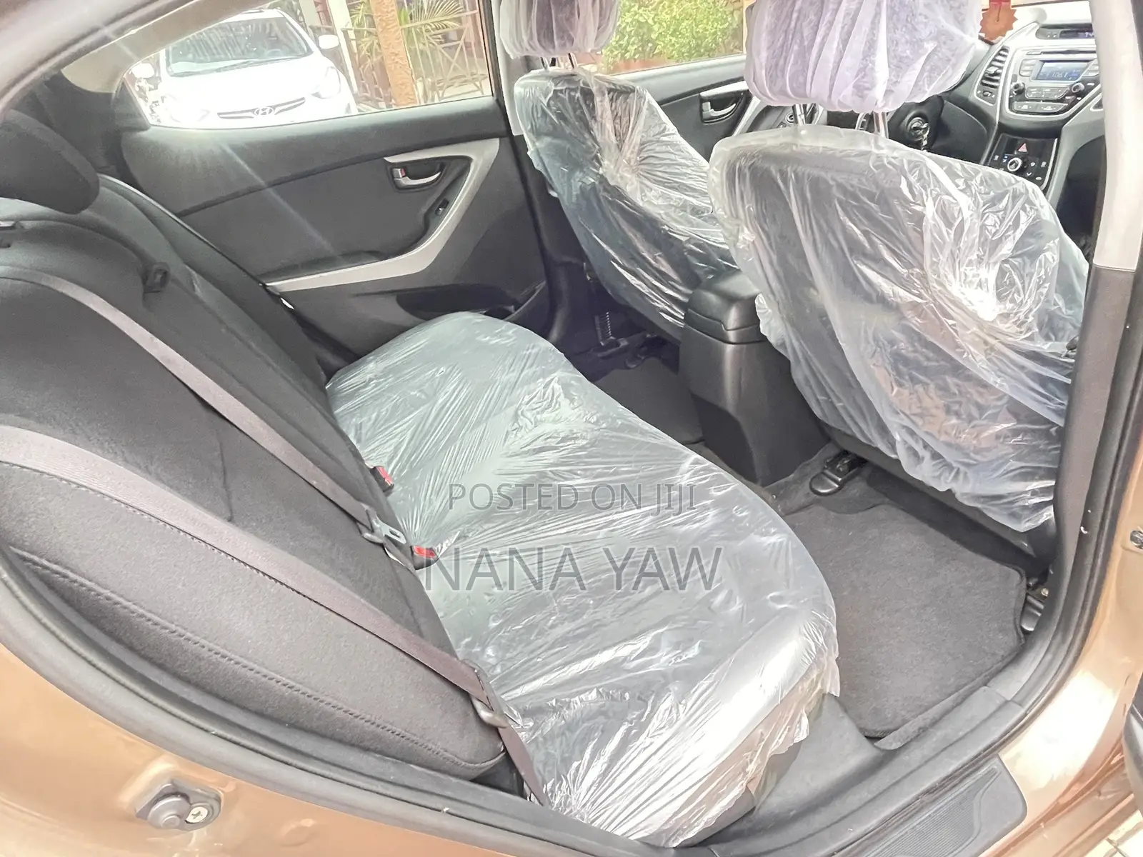 Hyundai Elantra Limited 4dr Sedan (1.8L 4cyl 6A) 2015 Gold