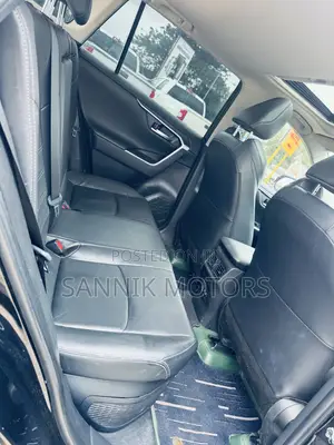 Toyota RAV4 Limited 2021 Black