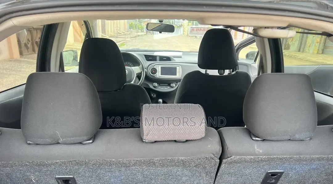 Toyota Vitz 1.5 FWD 5dr 2013 Black