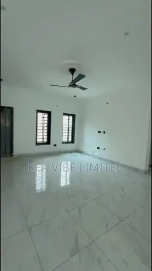 4bdrm Apartment in Kwabenya for sale