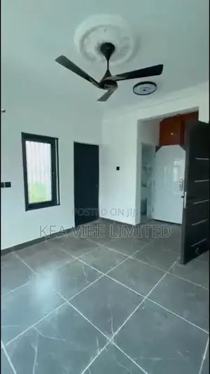 4bdrm Apartment in Kwabenya for sale
