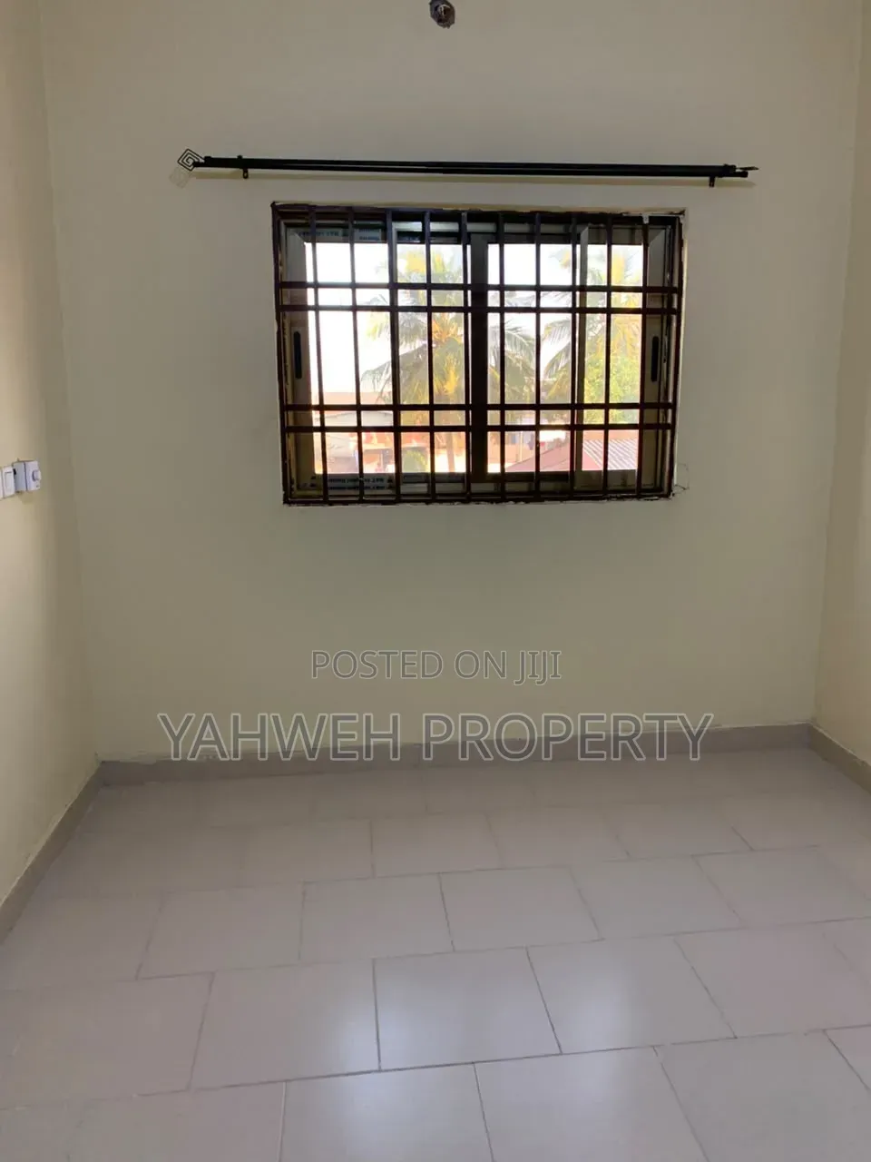 4bdrm Apartment in Teshie Police Post for rent