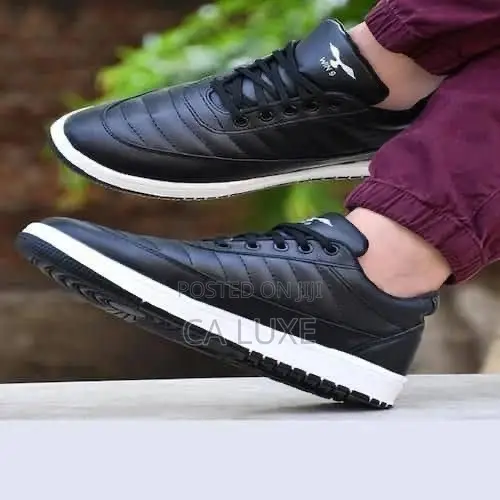 Quality Unisex Fashion Sneakers With Lace-Up Closure