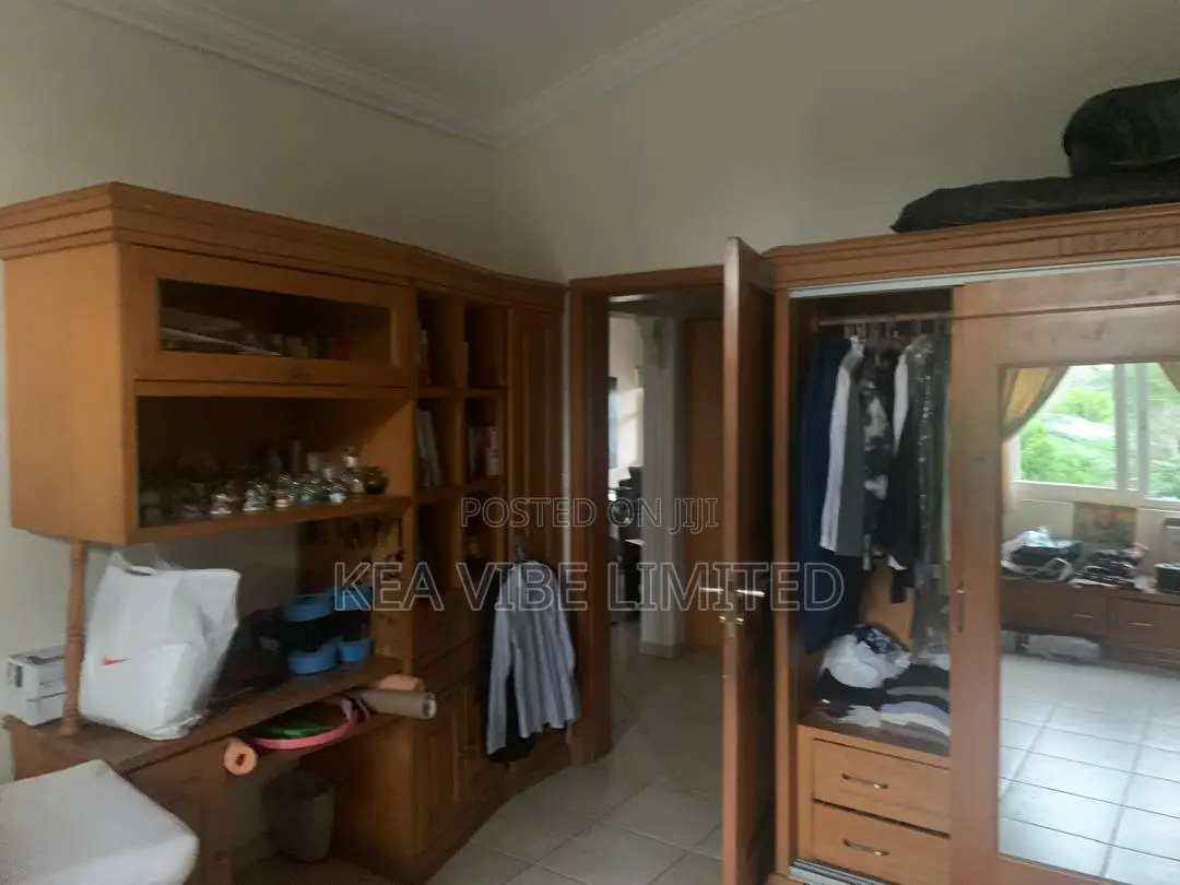Furnished 8bdrm House in Keavibe Limited, Airport Residential Area