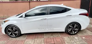 Hyundai Elantra SE 4dr Sedan (1.8L 4cyl 6A) 2015 White