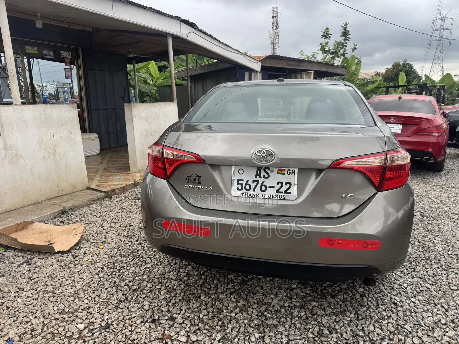 Toyota Corolla LE (1.8L 4cyl 2A) 2018 Gray