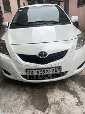 Toyota Yaris 2012 White