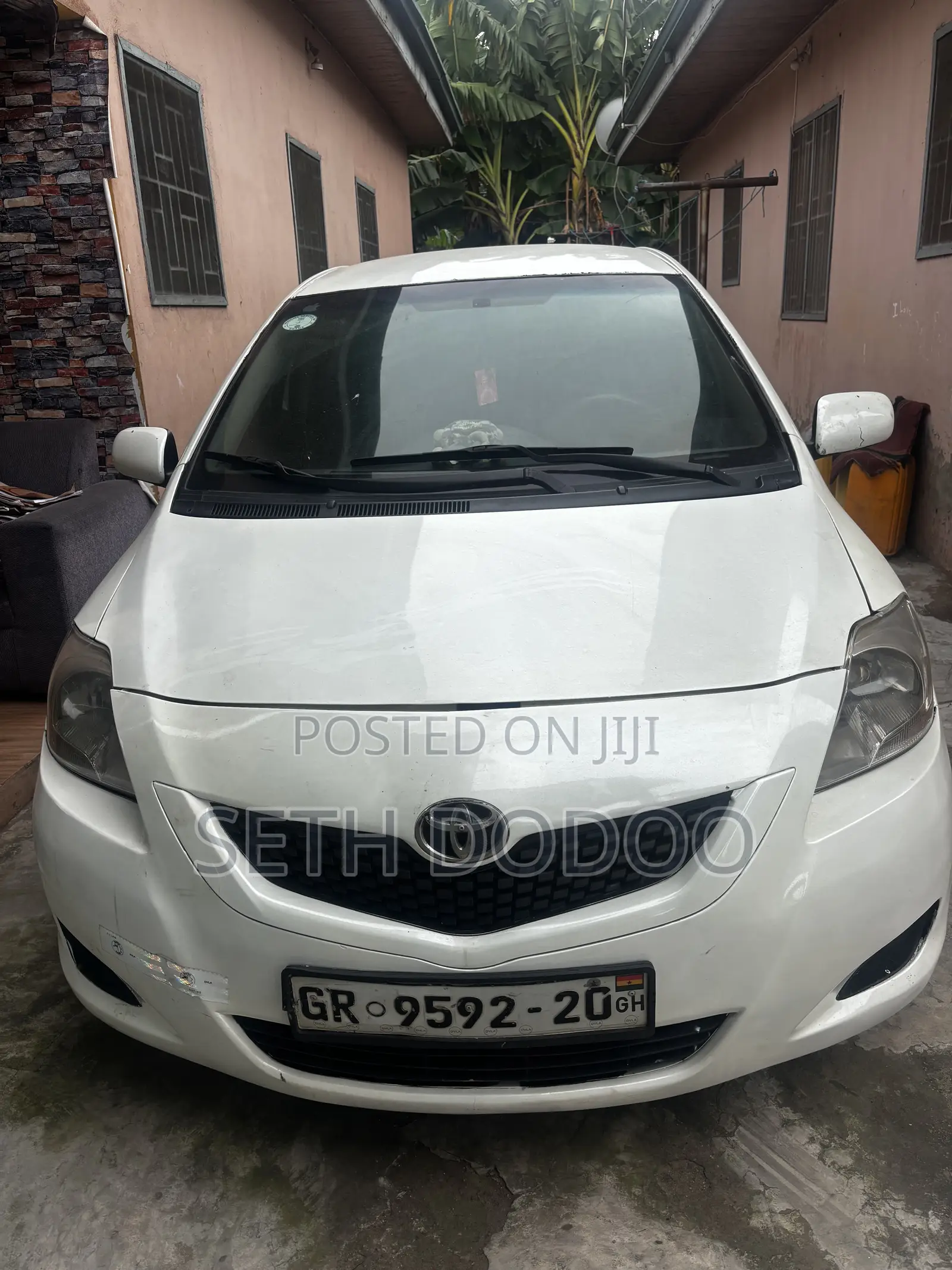 Toyota Yaris 2012 White