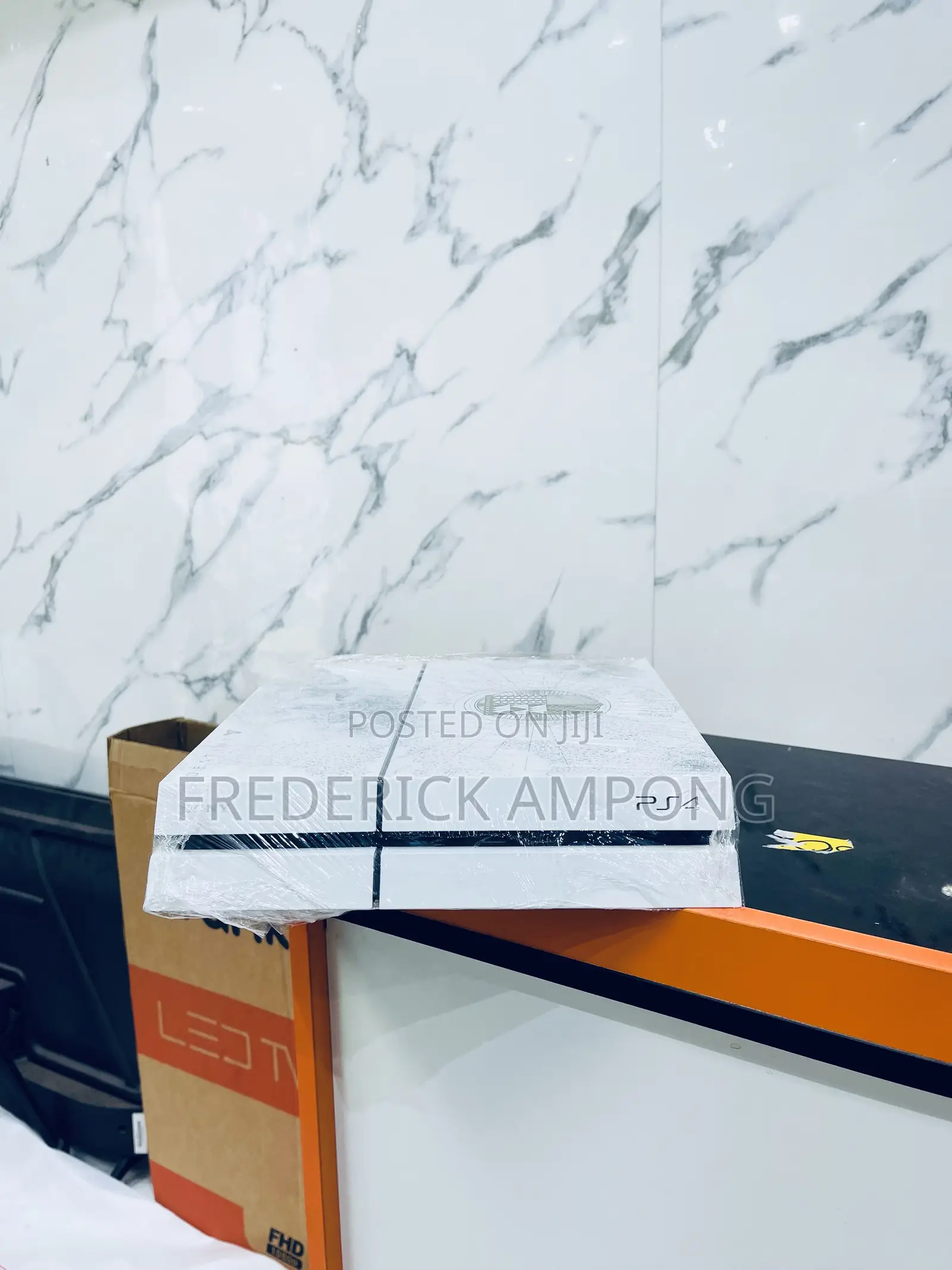 PS4 Standard Limited Edition Very Neat With All Accessories and 7games