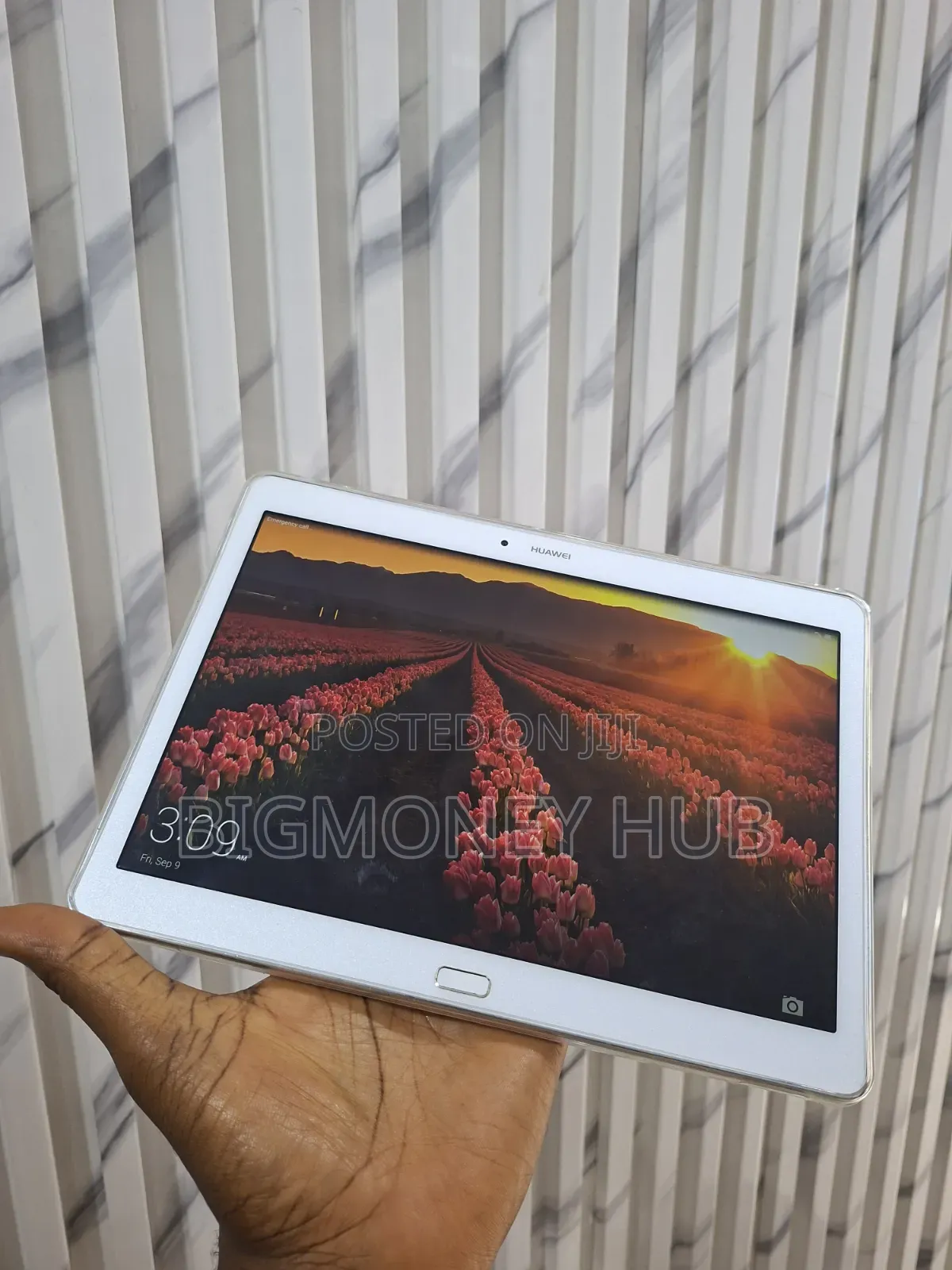 New Huawei MediaPad 64 GB Silver