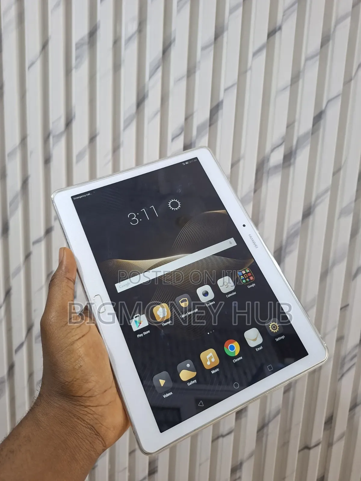 New Huawei MediaPad 64 GB Silver