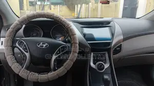 Hyundai Elantra 2015 Silver