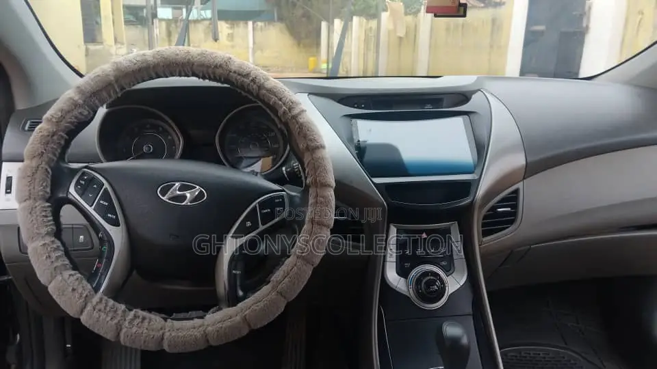 Hyundai Elantra 2015 Silver