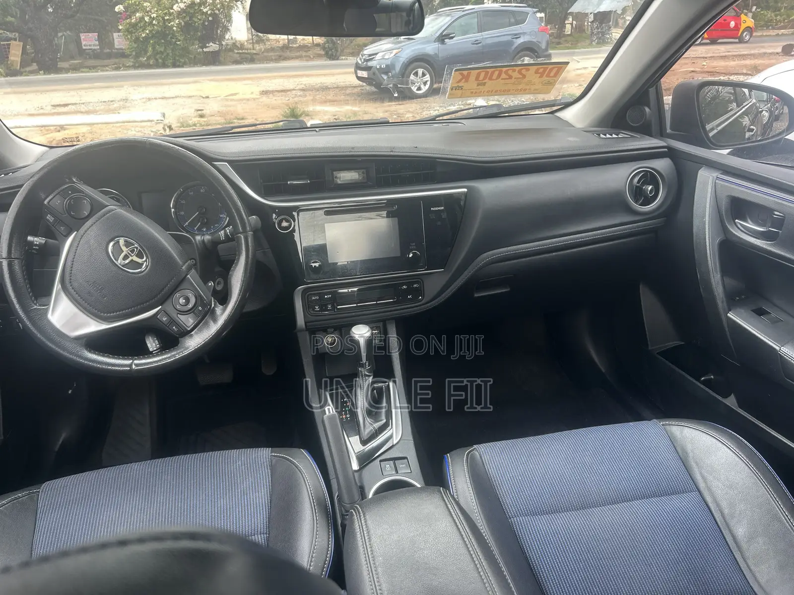 Toyota Corolla SE 4dr Sedan (1.8L 4cyl Manual) 2017 Black