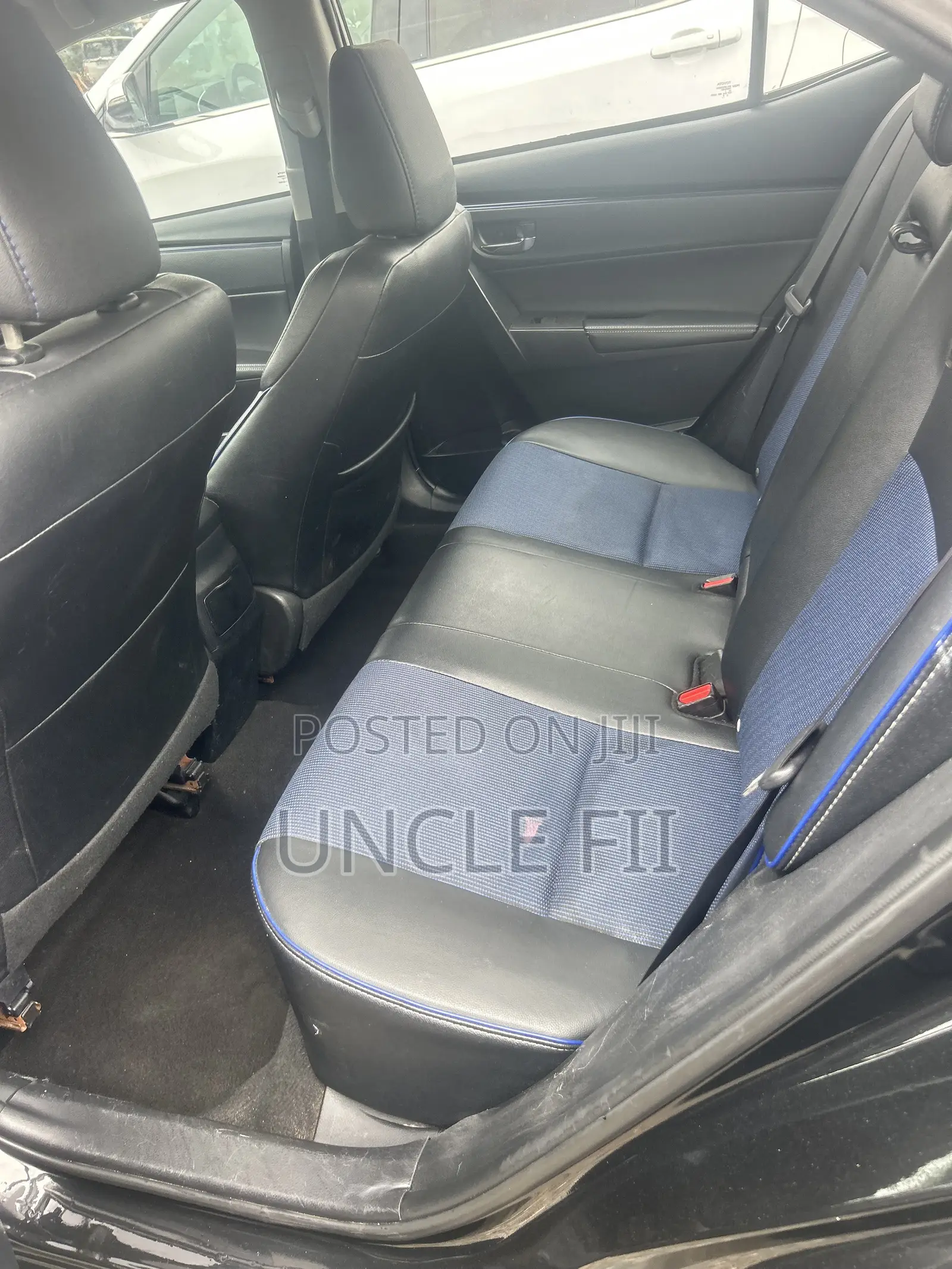 Toyota Corolla SE 4dr Sedan (1.8L 4cyl Manual) 2017 Black