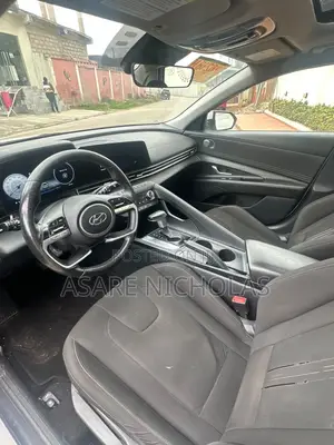 Hyundai Elantra 2023 White