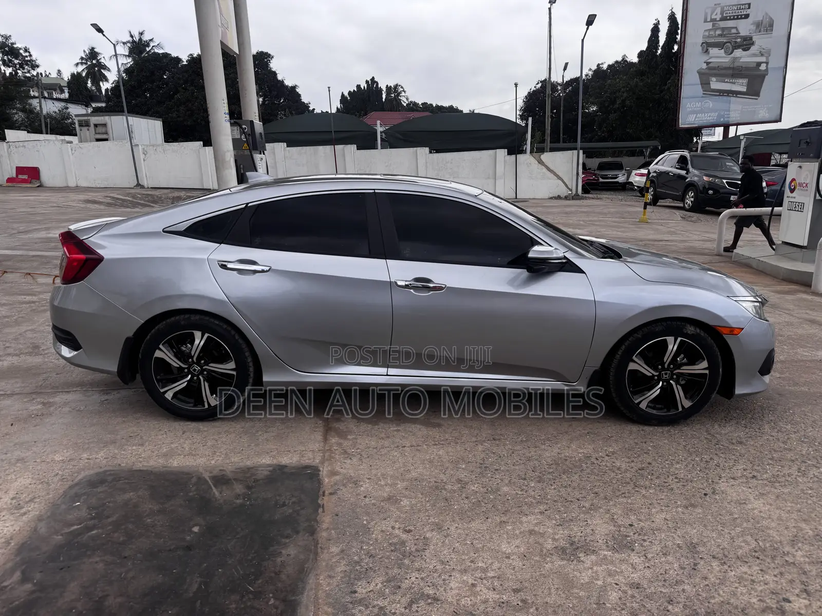 Honda Civic Touring 4dr Sedan (1.5L 4cyl) 2017 Silver