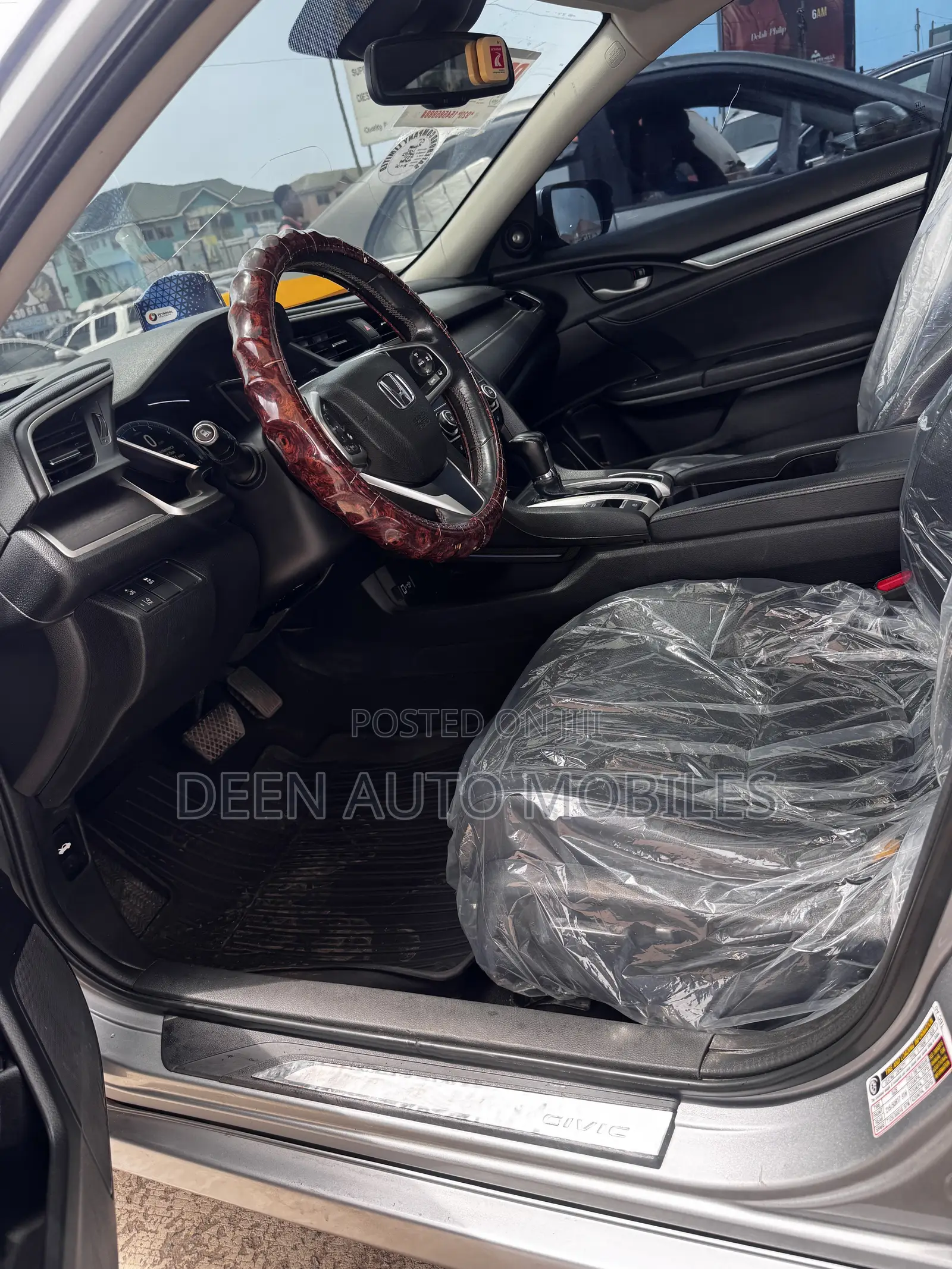 Honda Civic Touring 4dr Sedan (1.5L 4cyl) 2017 Silver