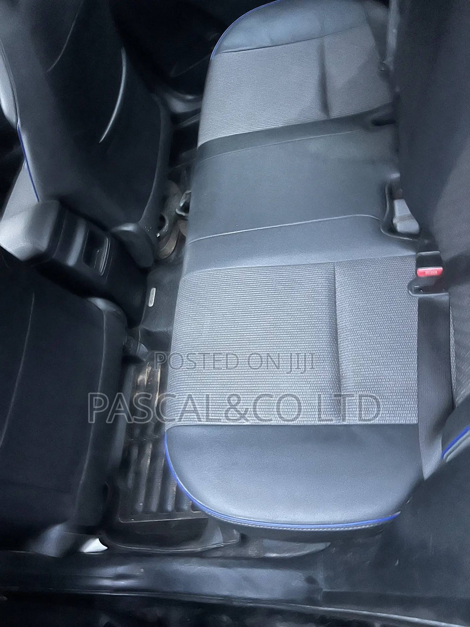 Toyota Corolla SE (1.8L 4cyl 2A) 2019 Black