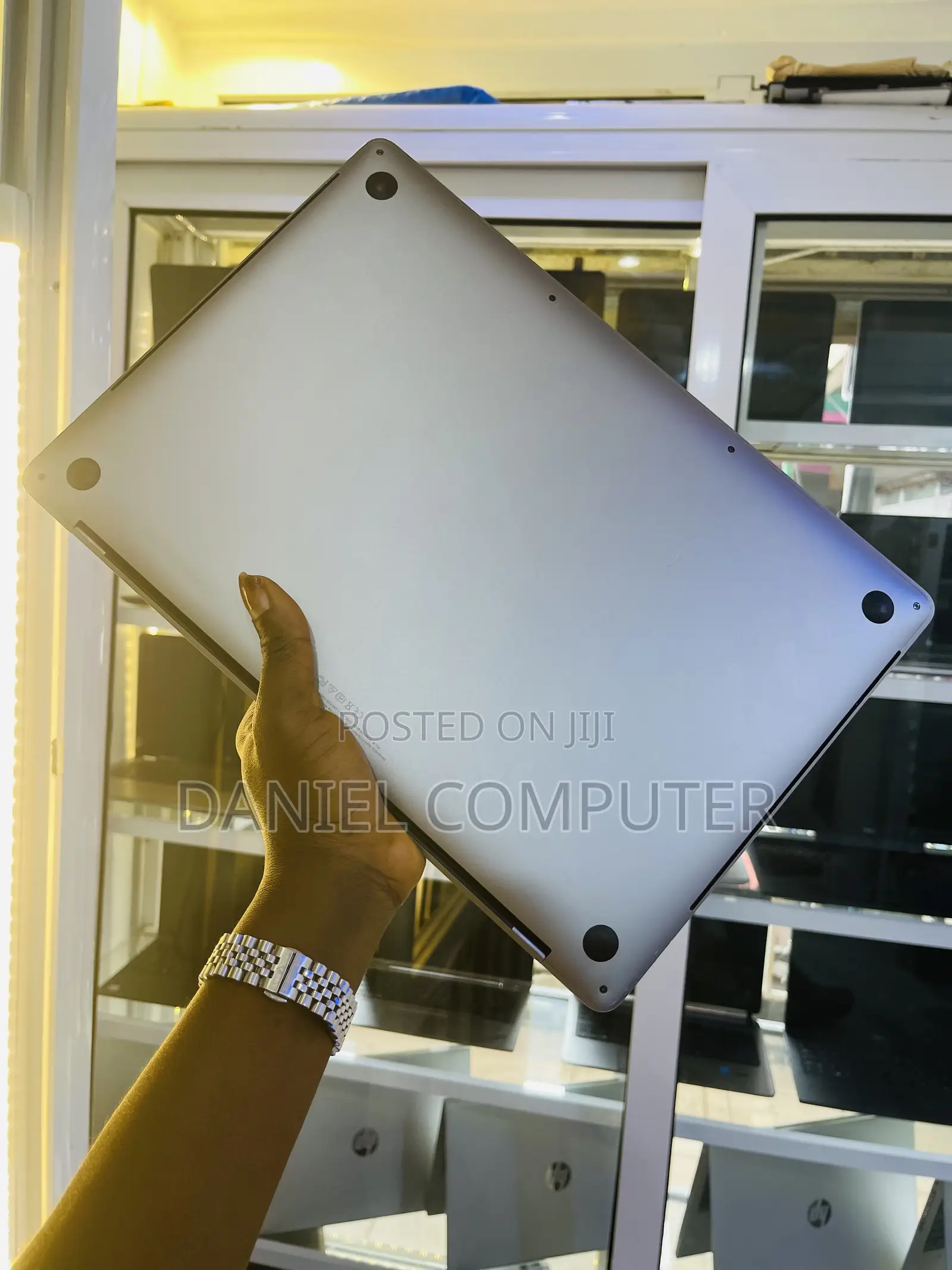 Laptop Apple MacBook Pro 2018 16GB Intel Core i7 SSD 512GB