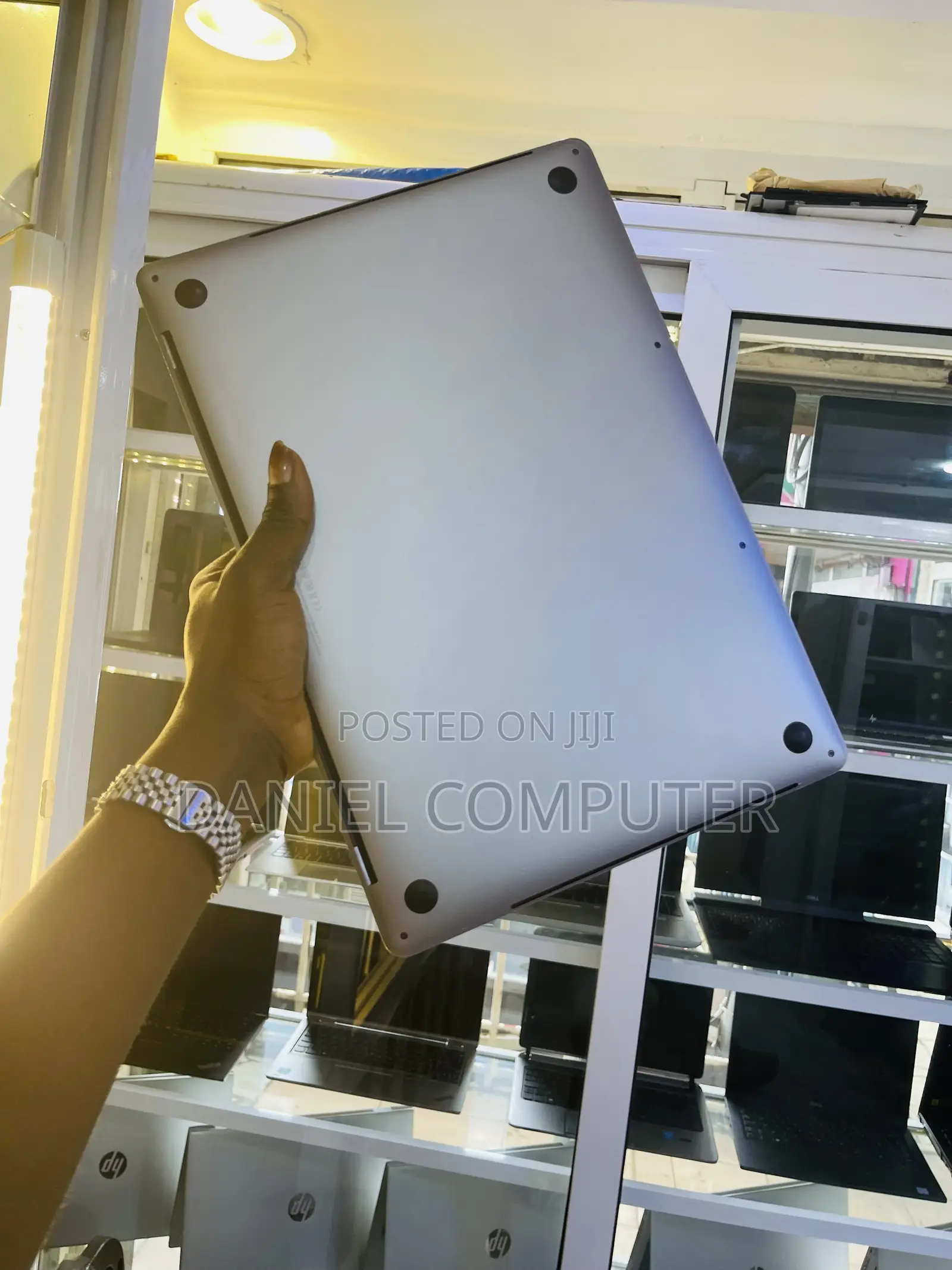 Laptop Apple MacBook Pro 2018 16GB Intel Core i7 SSD 512GB