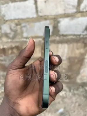 Apple iPhone 13 128 GB Green