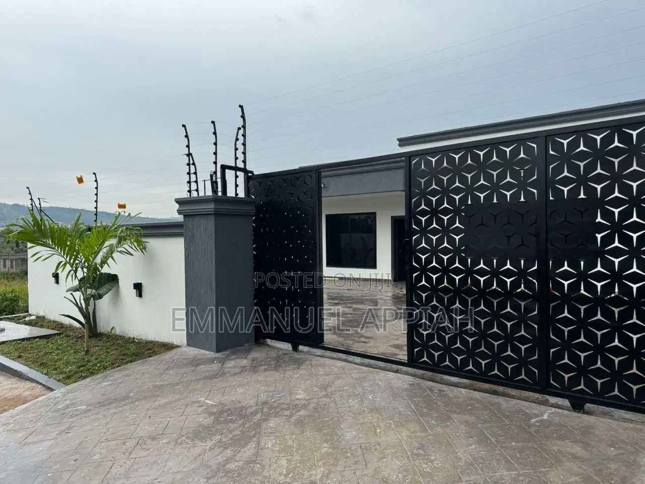 3bdrm House in Amasaman, Accra Metropolitan for sale