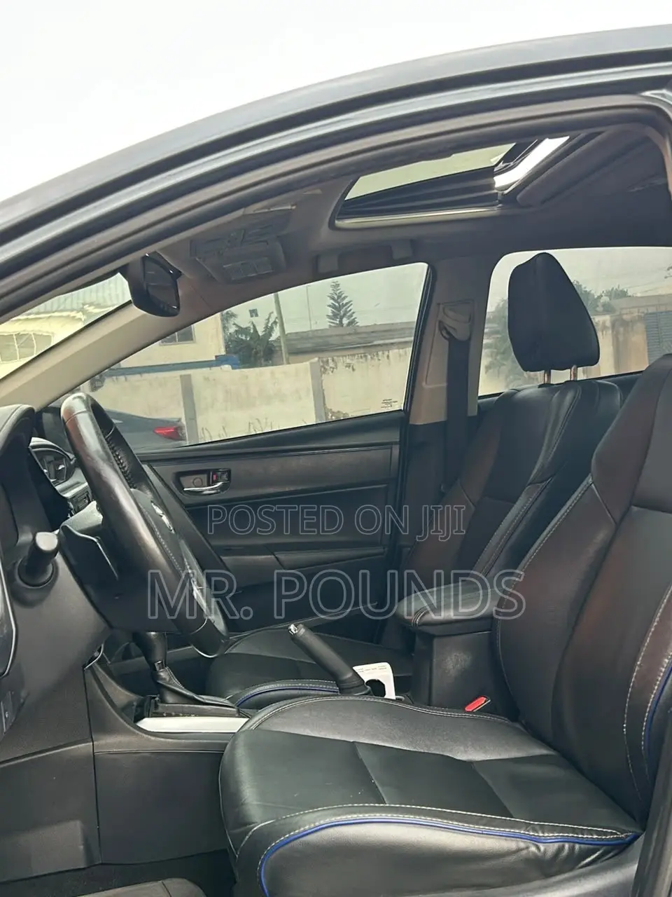 Toyota Corolla XSE 4dr Sedan (1.8L 4cyl CVT) 2017 Gray