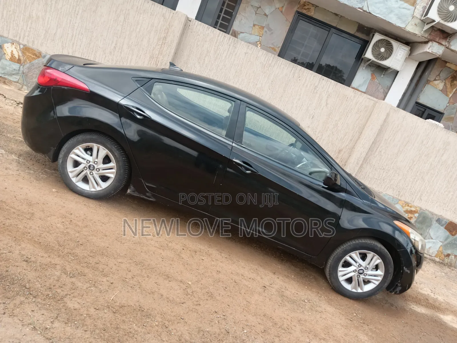 Hyundai Elantra Limited Sedan FWD (1.8L 4cyl 6A) 2013 Black