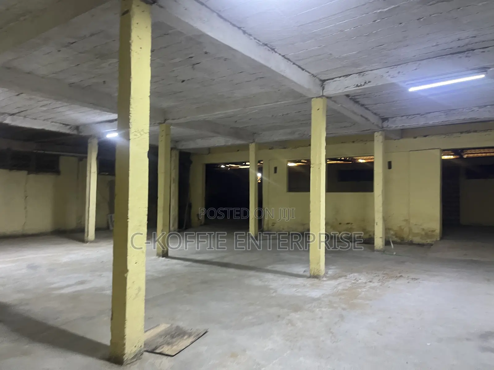 1,200 SQM Showroom at North Kaneshie Industrial Area for Rent