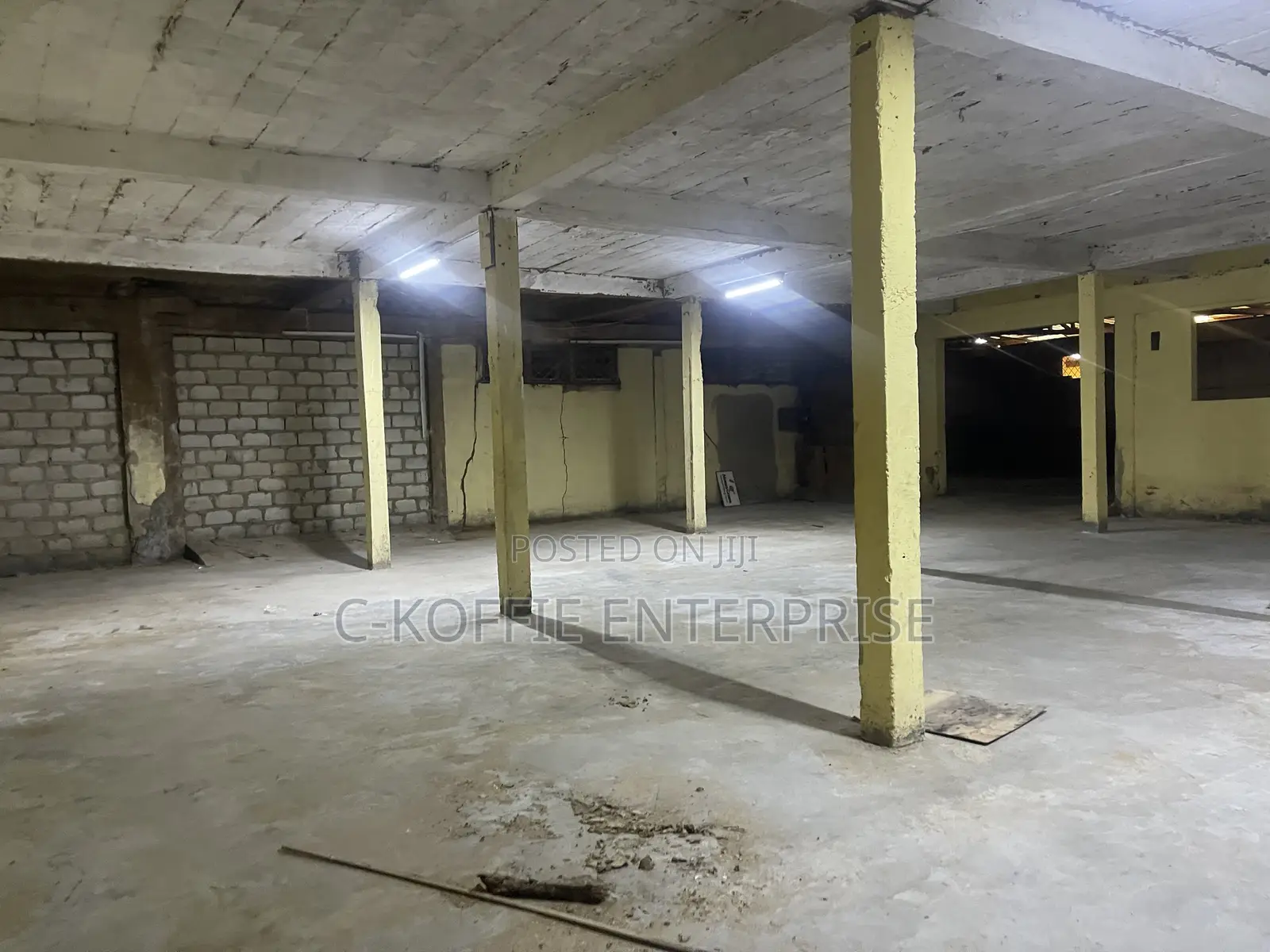 1,200 SQM Showroom at North Kaneshie Industrial Area for Rent
