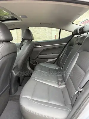 Hyundai Elantra Limited 2018 Silver