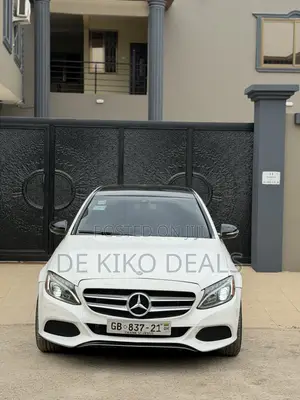 Mercedes-Benz C300 Luxury 4Matic Sedan AWD (2.0L 4cyl 7A) 2016 White