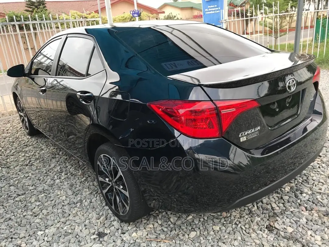 Toyota Corolla SE (1.8L 4cyl 2A) 2019 Black