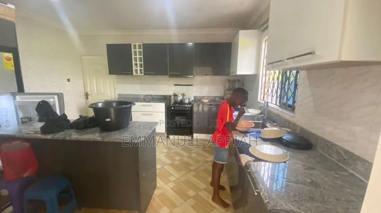 4bdrm House in Amasaman, Accra Metropolitan for sale