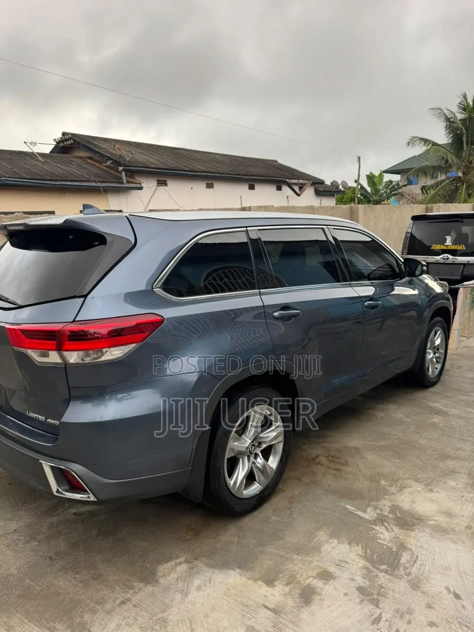 Toyota Highlander Limited 4x2 V6 (3.5L 6cyl 8A) 2018 Blue