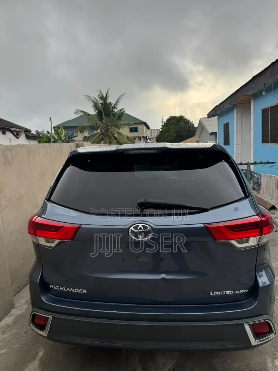 Toyota Highlander Limited 4x2 V6 (3.5L 6cyl 8A) 2018 Blue
