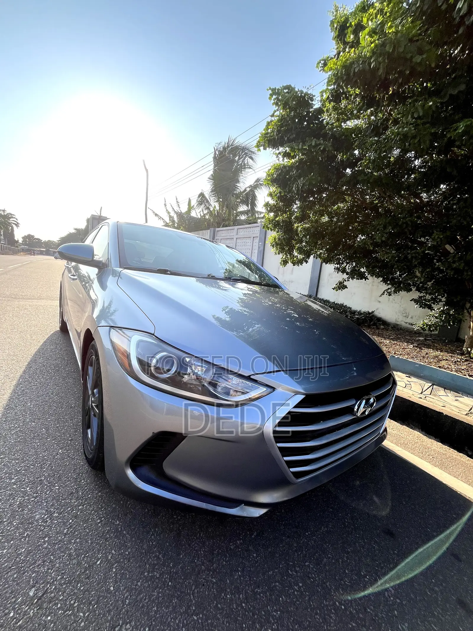 Hyundai Elantra SE Sedan FWD (2.0L 4cyl 6M) 2017 Silver